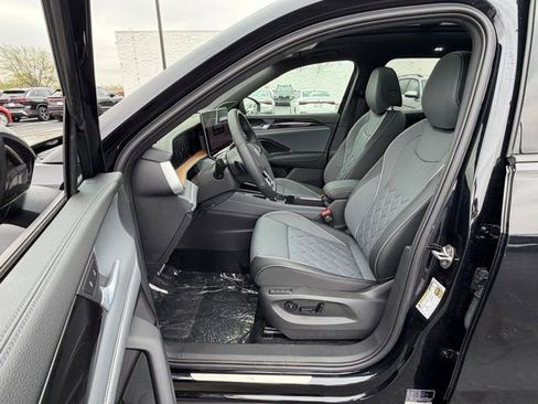 New 2026 Volkswagen Tiguan SEL R-Line AWD/4WD image 9
