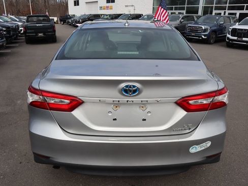 Used 2019 Toyota Camry LE w/ Sunroof Package image 5