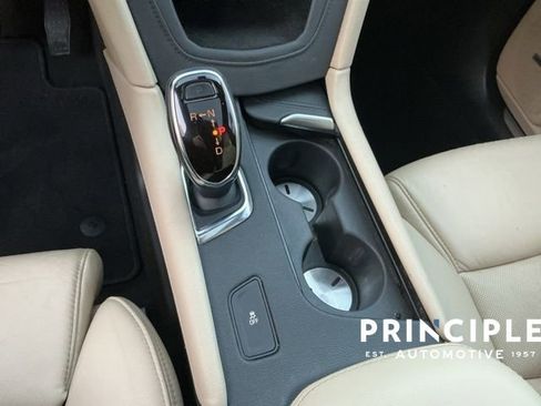 Used 2017 Cadillac XT5 Luxury w/ Driver Awareness Package image 17