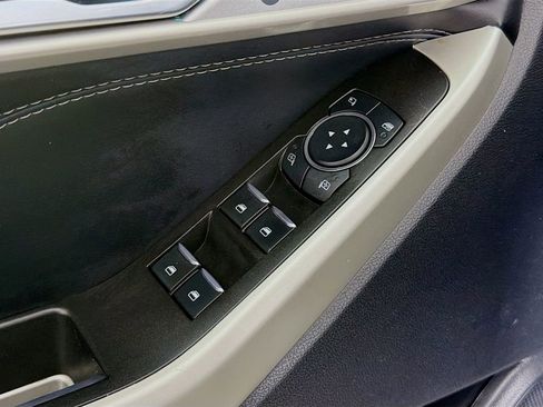 Used 2022 Ford Explorer Limited w/ Equipment Group 301A image 21