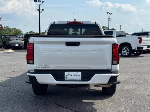 Used 2024 Chevrolet Colorado LT w/ LT Convenience Package RWD image 4