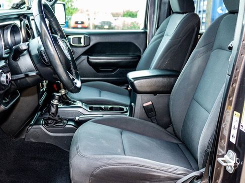 Used 2018 Jeep Wrangler Unlimited Sport S image 26