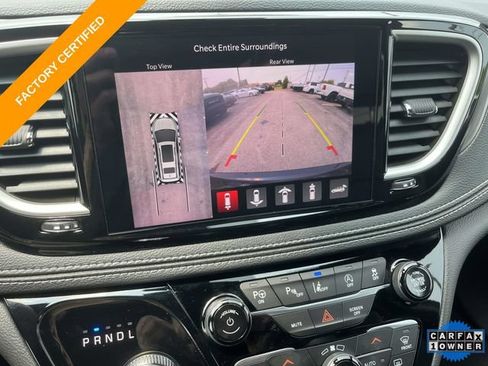 Used 2025 Chrysler Pacifica Select w/ Uconnect Theater Family Group FWD image 70