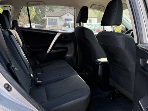 Used 2018 Toyota RAV4 LE w/ All Weather Liner Package AWD/4WD image 16