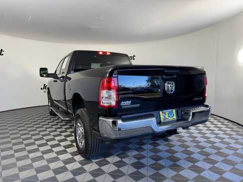 Used 2024 RAM 2500 Big Horn w/ Bed Utility Group image 9