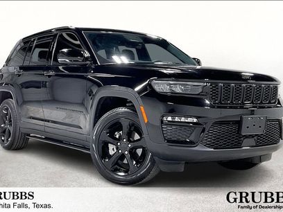 Used 2025 Jeep Grand Cherokee Limited w/ Black Appearance Package