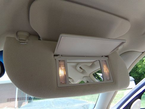 Used 2001 Lincoln Town Car Cartier RWD image 48