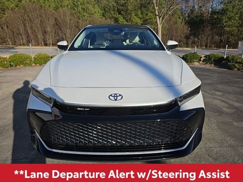 Used 2024 Toyota Crown Limited image 11