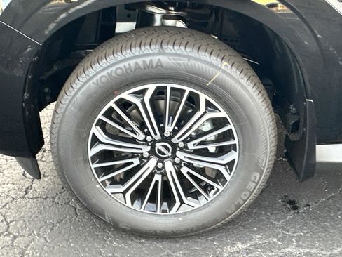 New 2026 Nissan Armada SL w/ Captain's Chari Seat Package image 13