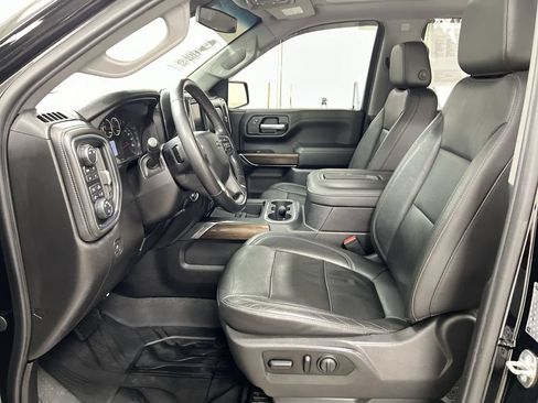 Used 2019 Chevrolet Silverado 1500 LT Trail Boss AWD/4WD image 18