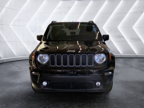Used 2023 Jeep Renegade Latitude w/ Premium Group image 2