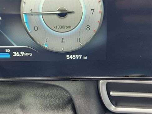 Used 2023 Hyundai Elantra SEL w/ Convenience Package image 29