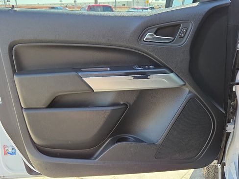 Used 2022 Chevrolet Colorado LT w/ Fleet Safety Package image 6