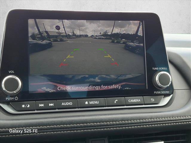 Used 2024 Nissan Rogue SV AWD/4WD image 13