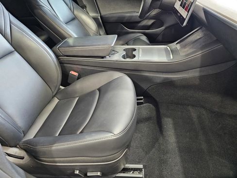 Used 2023 Tesla Model 3 Standard Range RWD image 7