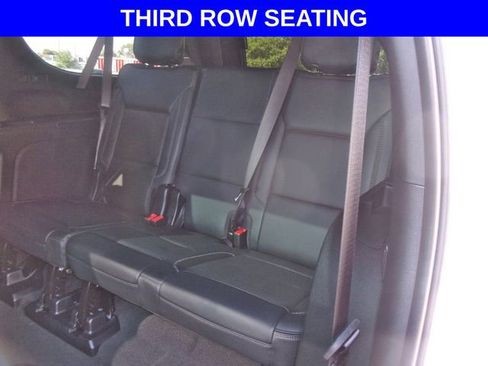 Used 2025 GMC Yukon XL Denali w/ Denali Reserve Package AWD/4WD image 3