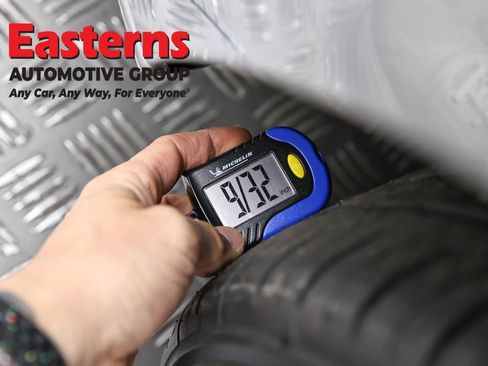 Used 2018 Tesla Model 3 Long Range image 23