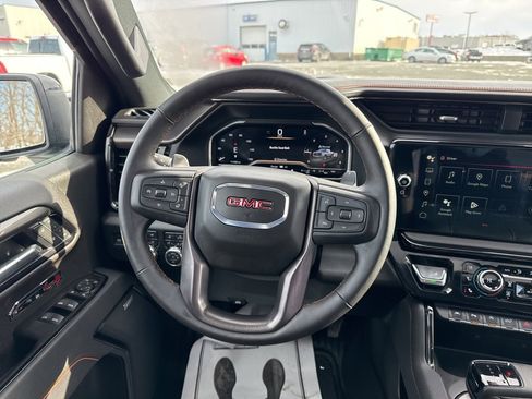 Used 2025 GMC Sierra 1500 AT4 w/ AT4 Premium Package image 13