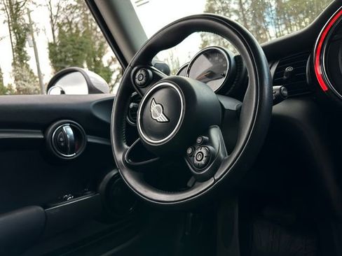 Used 2015 MINI Cooper 2-Door Hardtop image 15