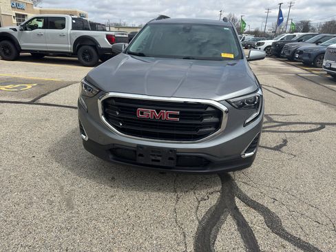 Used 2021 GMC Terrain SLE w/ GMC Pro Grade Package image 2