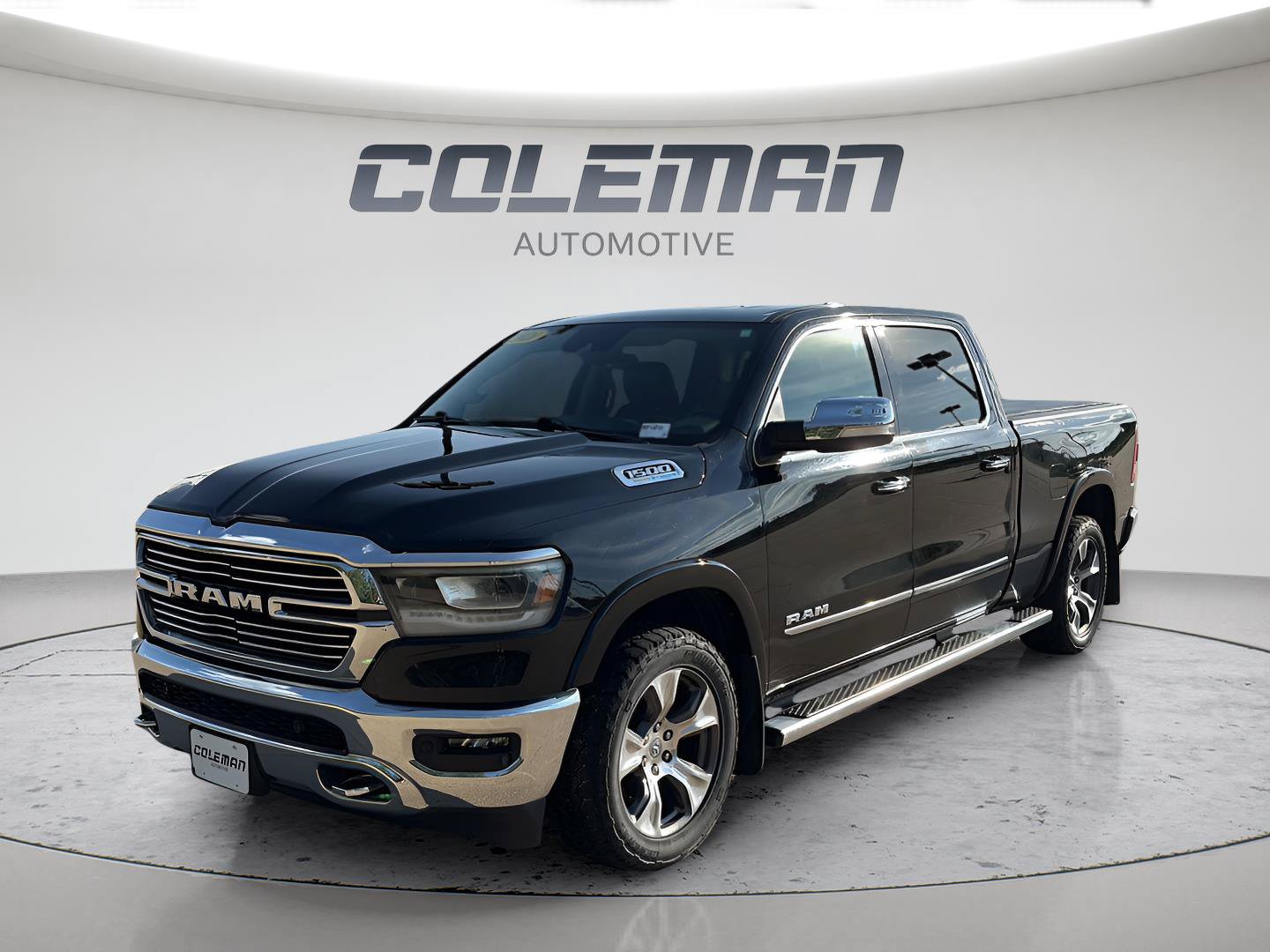 Used 2021 RAM 1500 Laramie AWD/4WD image 1