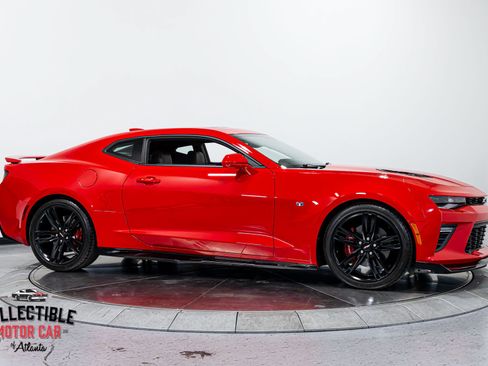 Used 2016 Chevrolet Camaro SS RWD image 24