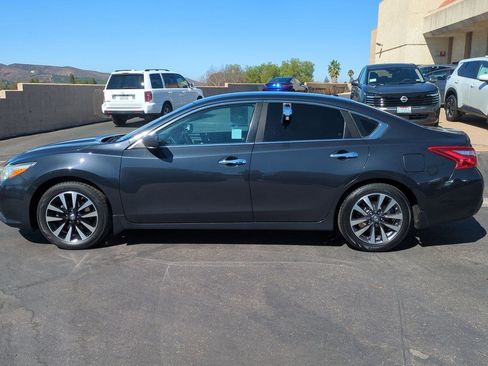 Used 2017 Nissan Altima 2.5 SV image 9