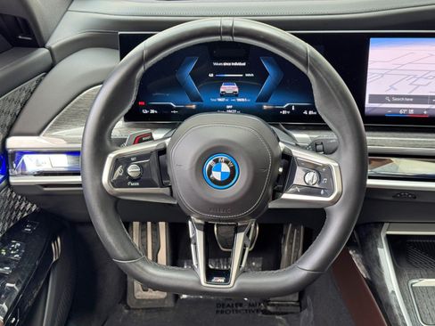 Used 2023 BMW i7 xDrive60 w/ Executive Package 2 AWD/4WD image 22