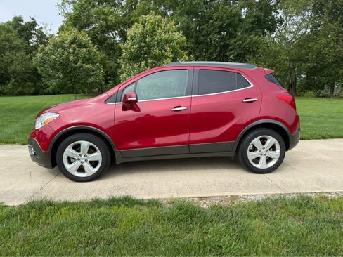 Used 2015 Buick Encore Convenience FWD image 2