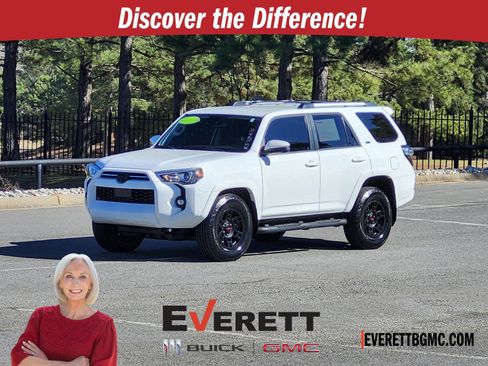 Used 2024 Toyota 4Runner SR5 image 1