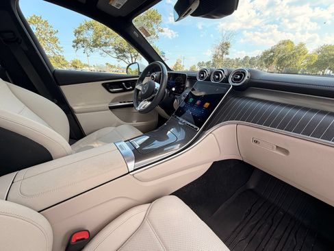 Certified 2025 Mercedes-Benz GLC 300 image 19