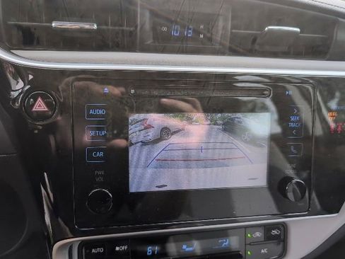 Used 2019 Toyota Corolla LE FWD image 16