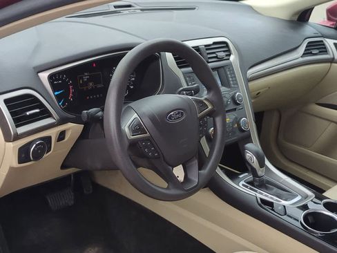 Used 2014 Ford Fusion SE image 2