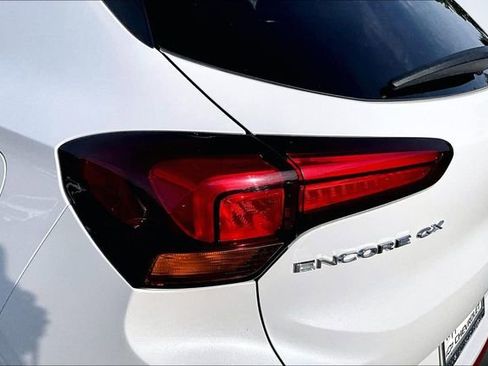 Used 2021 Buick Encore GX Essence w/ Advanced Technology Package FWD image 22