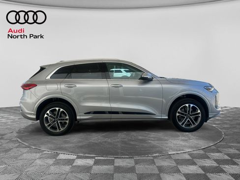 Used 2025 Audi Q5 Premium AWD/4WD image 6