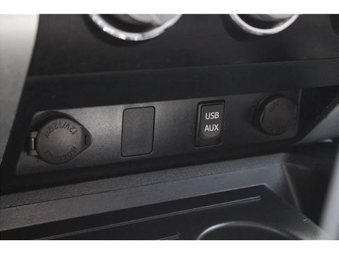 Used 2018 Toyota Tundra SR5 w/ SR5 Upgrade Package RWD image 31