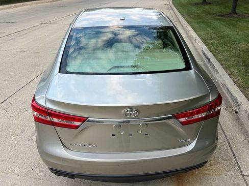 Used 2015 Toyota Avalon XLE image 10