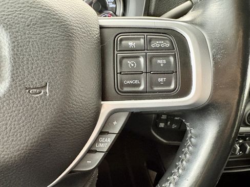 Used 2021 GMC Yukon SLT image 41