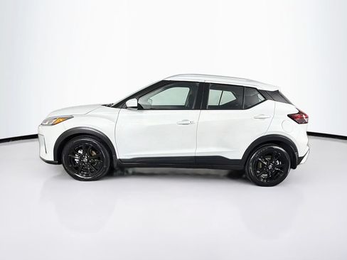 Used 2024 Nissan Kicks SV FWD image 6
