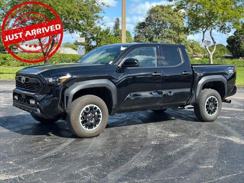 Used 2025 Toyota Tacoma TRD Off-Road AWD/4WD image 1
