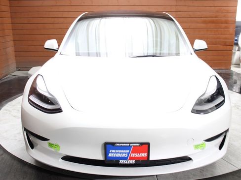 Used 2023 Tesla Model 3 Standard Range image 20