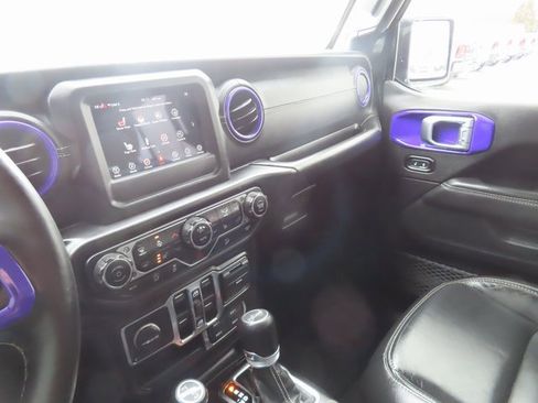 Used 2020 Jeep Wrangler Unlimited Sahara w/ Cold Weather Group image 34