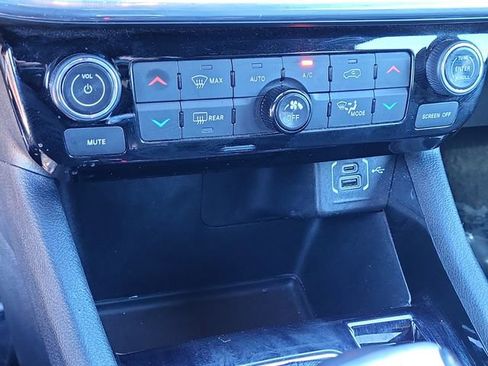 Certified 2023 Jeep Compass Limited image 14