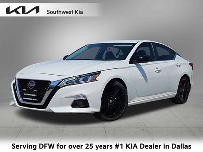 Used 2022 Nissan Altima 2.5 SR w/ Midnight Edition Package