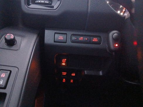 Used 2023 Nissan Frontier PRO-4X w/ Technology Package image 11