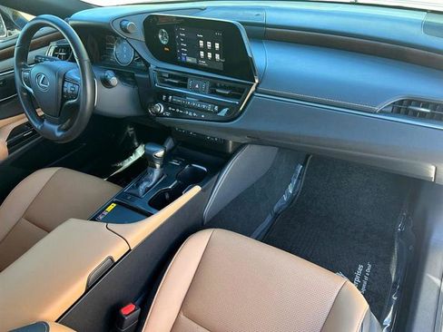 Used 2024 Lexus ES 350 Premium image 18