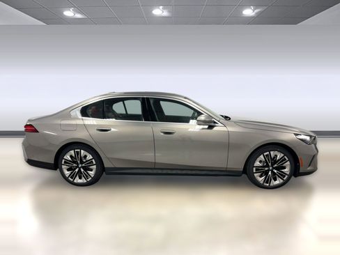 New 2026 BMW 530i image 6