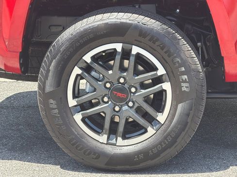 Used 2025 Toyota Tacoma TRD Sport w/ TRD Sport Upgrade Package AWD/4WD image 27