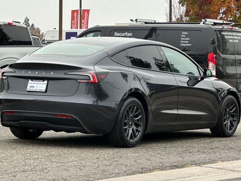 Used 2025 Tesla Model 3 image 2