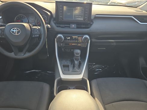 Used 2019 Toyota RAV4 LE FWD image 14